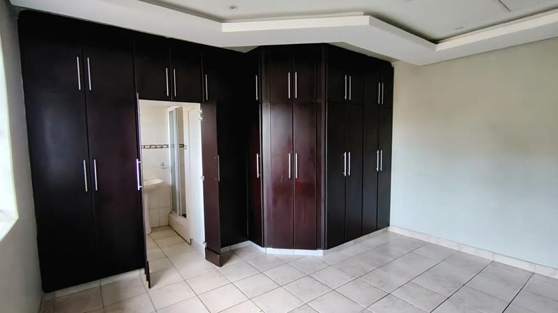 To Let 2 Bedroom Property for Rent in Malvern KwaZulu-Natal