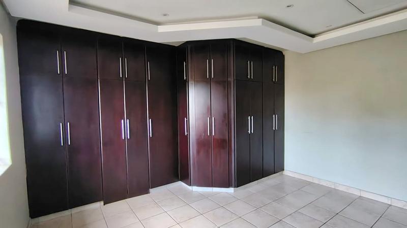 To Let 2 Bedroom Property for Rent in Malvern KwaZulu-Natal