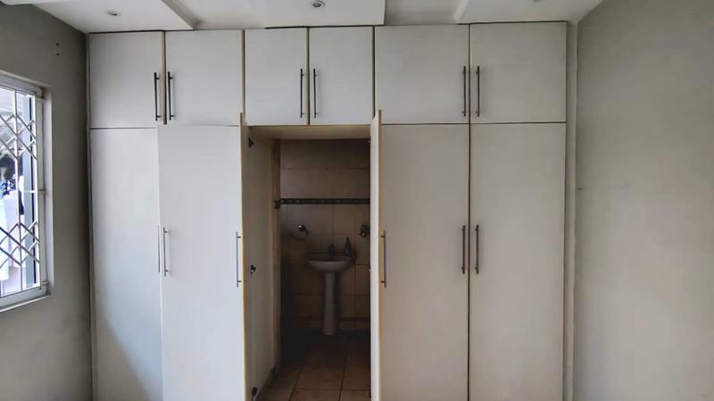 To Let 2 Bedroom Property for Rent in Malvern KwaZulu-Natal