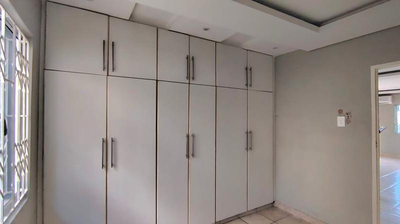 To Let 2 Bedroom Property for Rent in Malvern KwaZulu-Natal