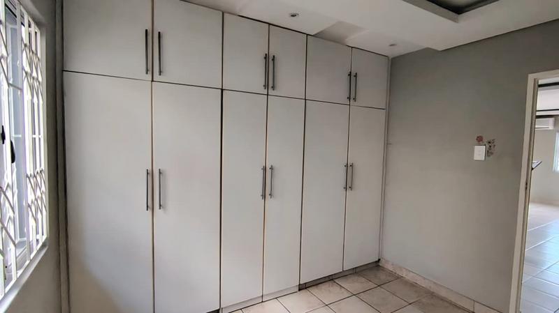 To Let 2 Bedroom Property for Rent in Malvern KwaZulu-Natal