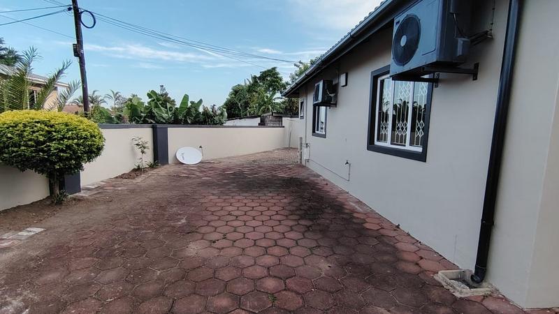 To Let 2 Bedroom Property for Rent in Malvern KwaZulu-Natal