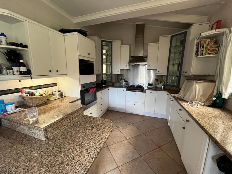 6 Bedroom Property for Sale in Southport KwaZulu-Natal