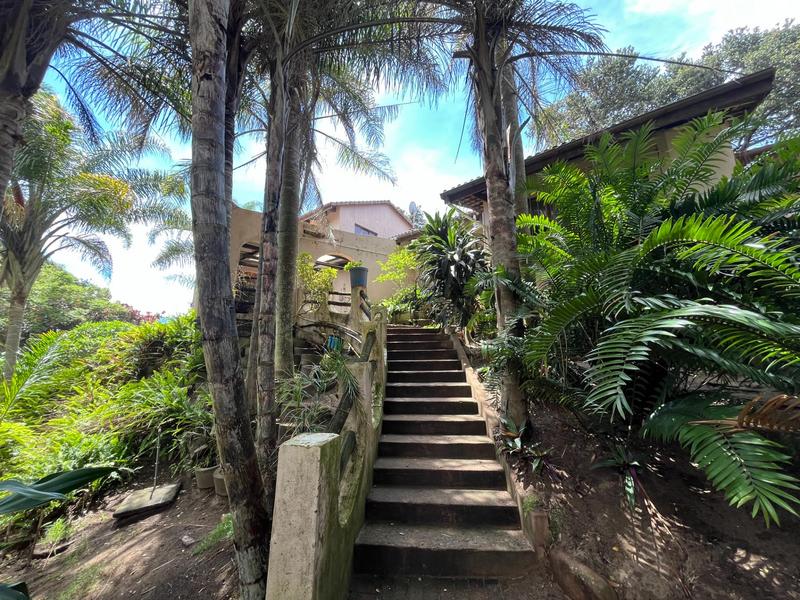 6 Bedroom Property for Sale in Southport KwaZulu-Natal