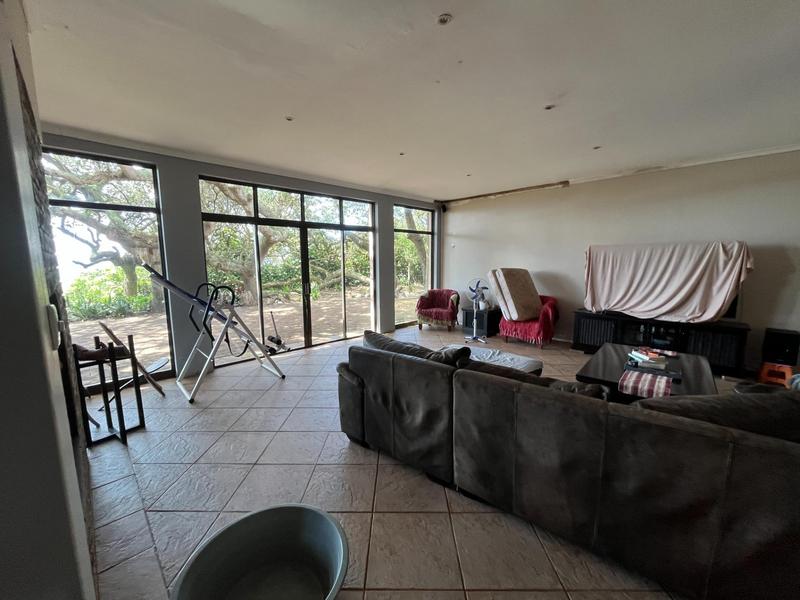 6 Bedroom Property for Sale in Southport KwaZulu-Natal