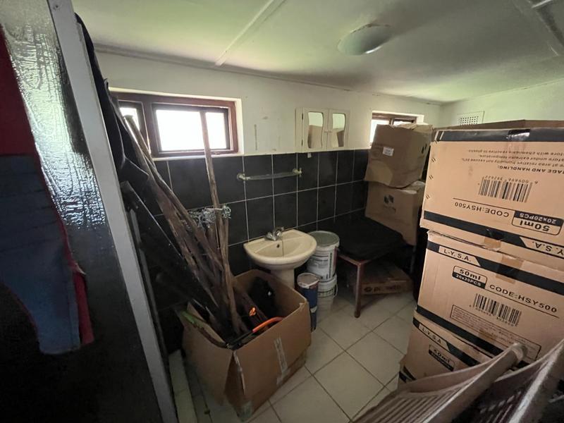 6 Bedroom Property for Sale in Southport KwaZulu-Natal