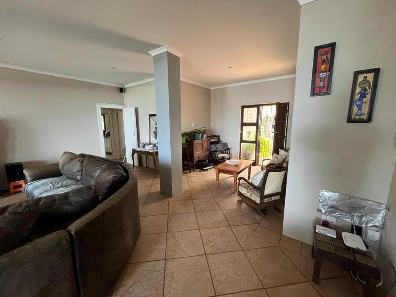 6 Bedroom Property for Sale in Southport KwaZulu-Natal