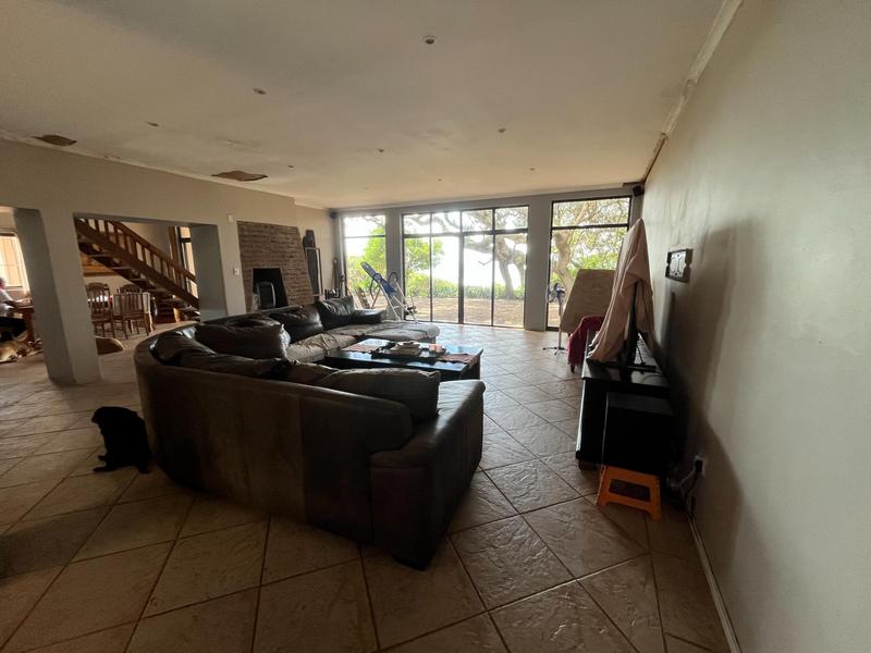 6 Bedroom Property for Sale in Southport KwaZulu-Natal