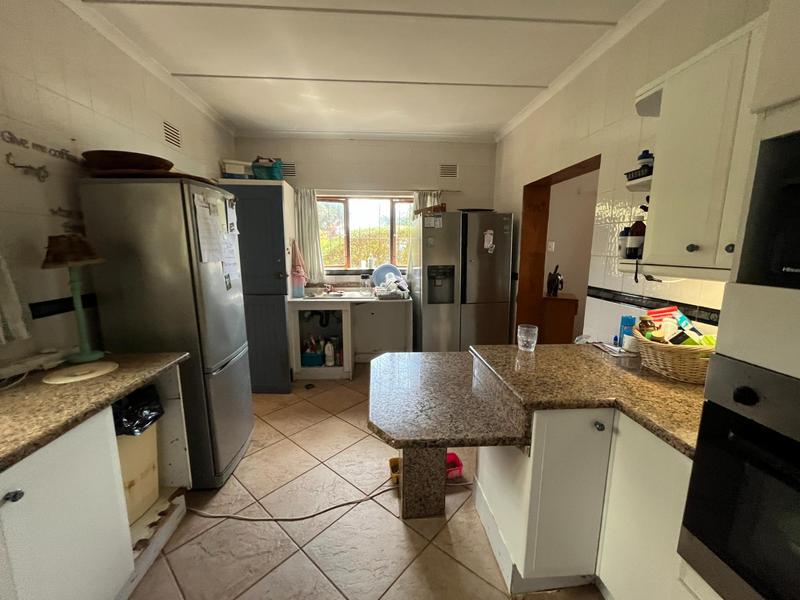 6 Bedroom Property for Sale in Southport KwaZulu-Natal