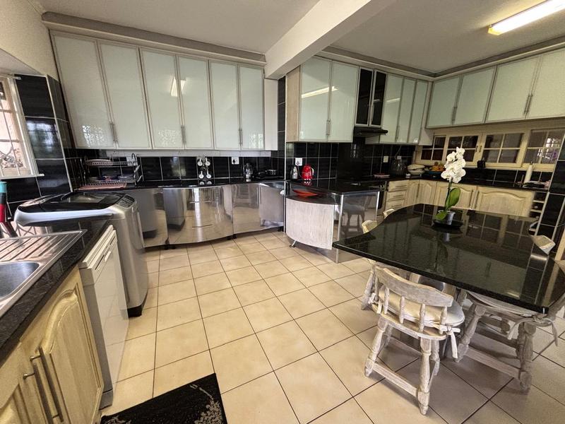 4 Bedroom Property for Sale in Chiltern Hills KwaZulu-Natal