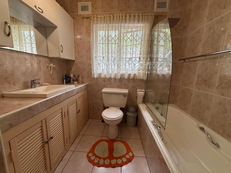 4 Bedroom Property for Sale in Chiltern Hills KwaZulu-Natal