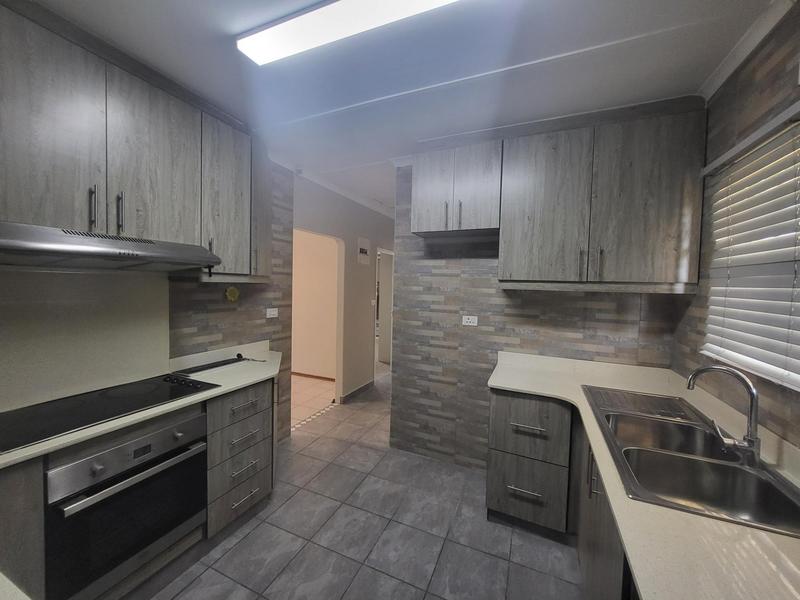 2 Bedroom Property for Sale in Dawncrest KwaZulu-Natal