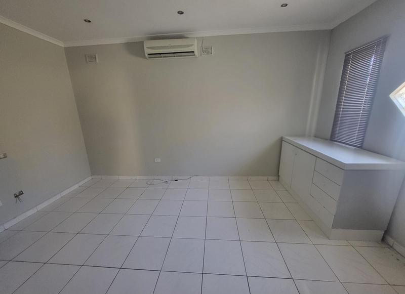 2 Bedroom Property for Sale in Dawncrest KwaZulu-Natal