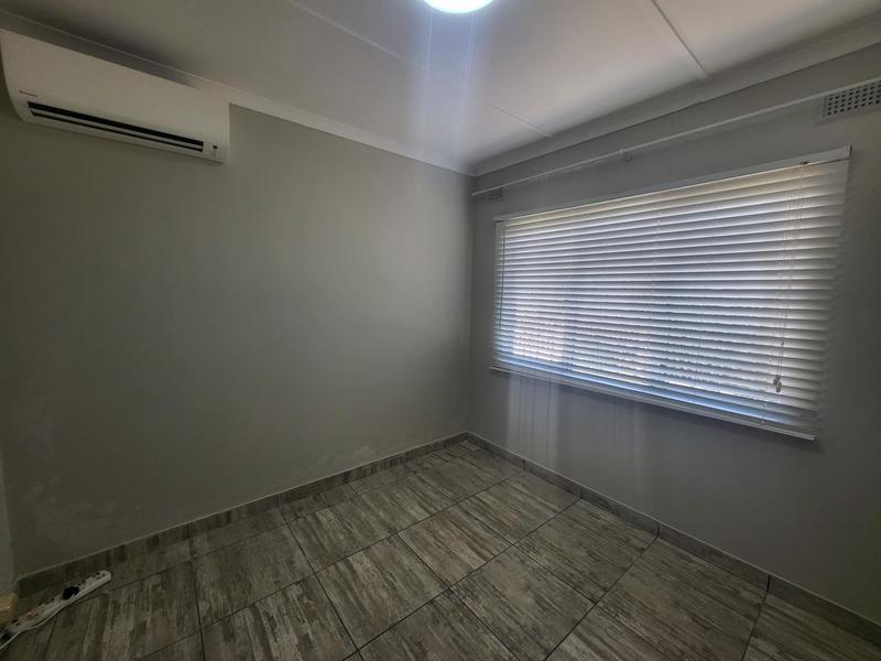 2 Bedroom Property for Sale in Dawncrest KwaZulu-Natal