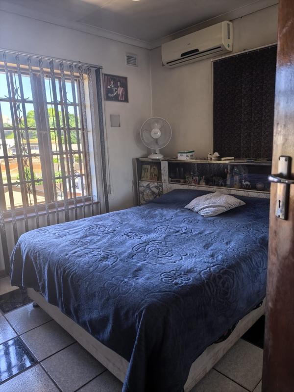 5 Bedroom Property for Sale in Isipingo Hills KwaZulu-Natal