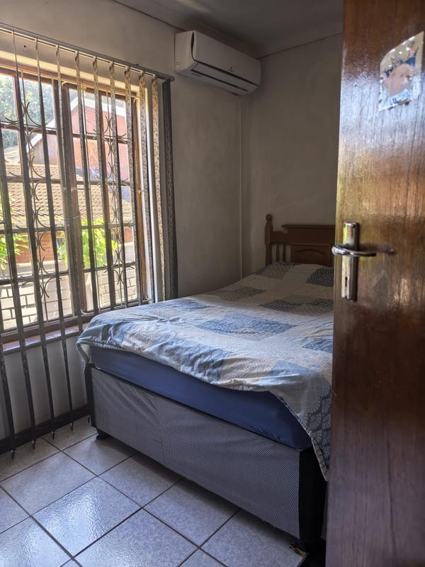 5 Bedroom Property for Sale in Isipingo Hills KwaZulu-Natal