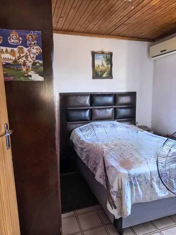 5 Bedroom Property for Sale in Isipingo Hills KwaZulu-Natal