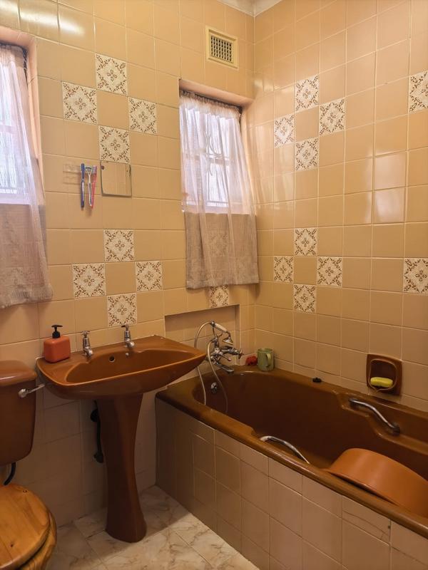 5 Bedroom Property for Sale in Isipingo Hills KwaZulu-Natal