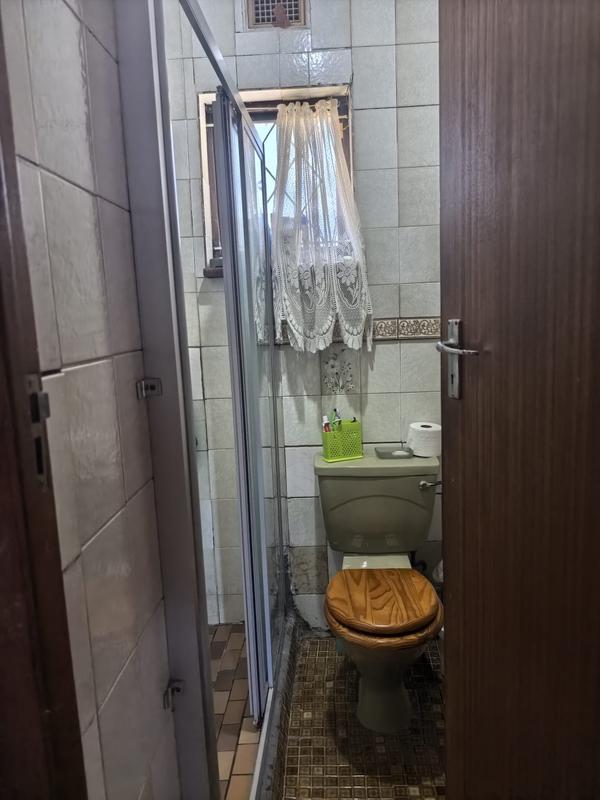 5 Bedroom Property for Sale in Isipingo Hills KwaZulu-Natal