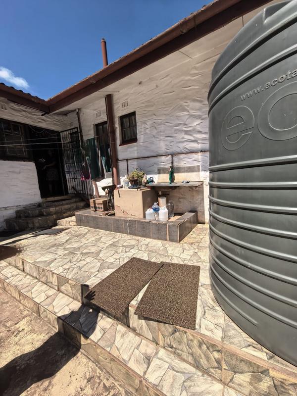 5 Bedroom Property for Sale in Isipingo Hills KwaZulu-Natal