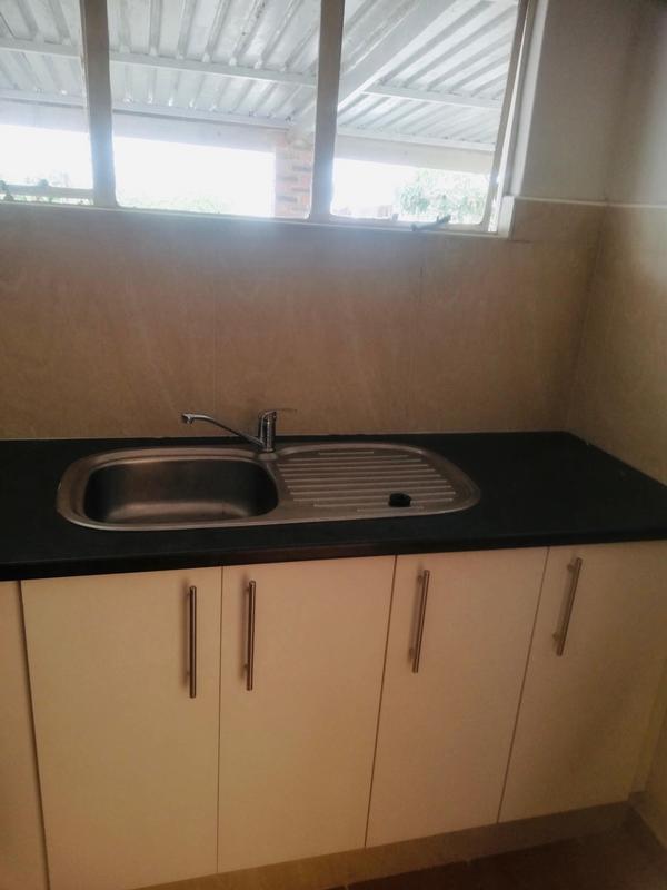 To Let 2 Bedroom Property for Rent in Verulam KwaZulu-Natal