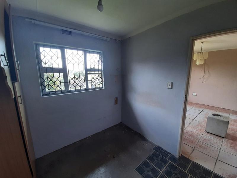 2 Bedroom Property for Sale in Umlazi KwaZulu-Natal