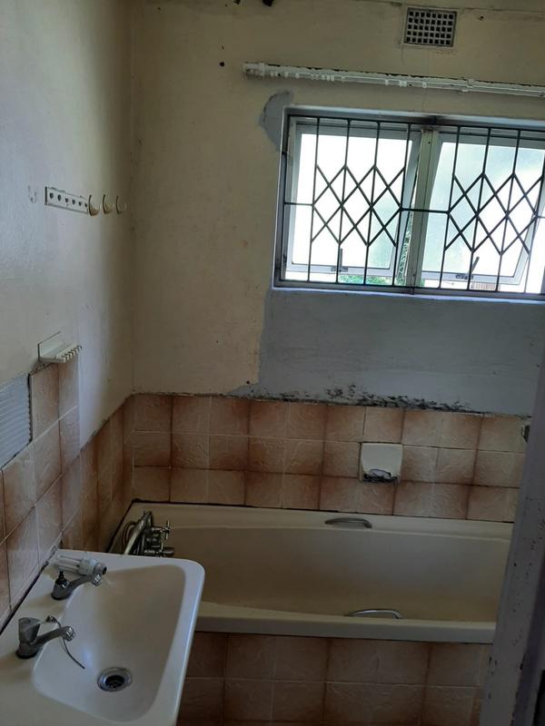 2 Bedroom Property for Sale in Umlazi KwaZulu-Natal