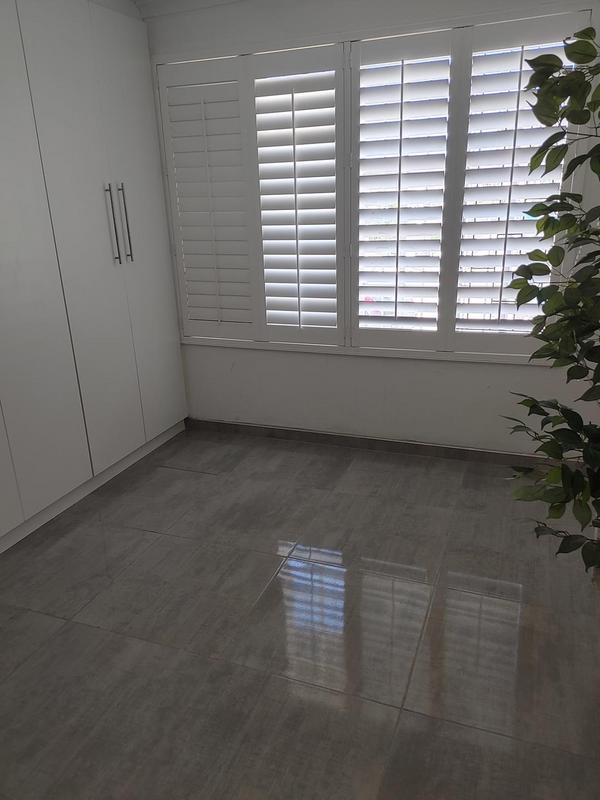 To Let 2 Bedroom Property for Rent in Newlands West KwaZulu-Natal