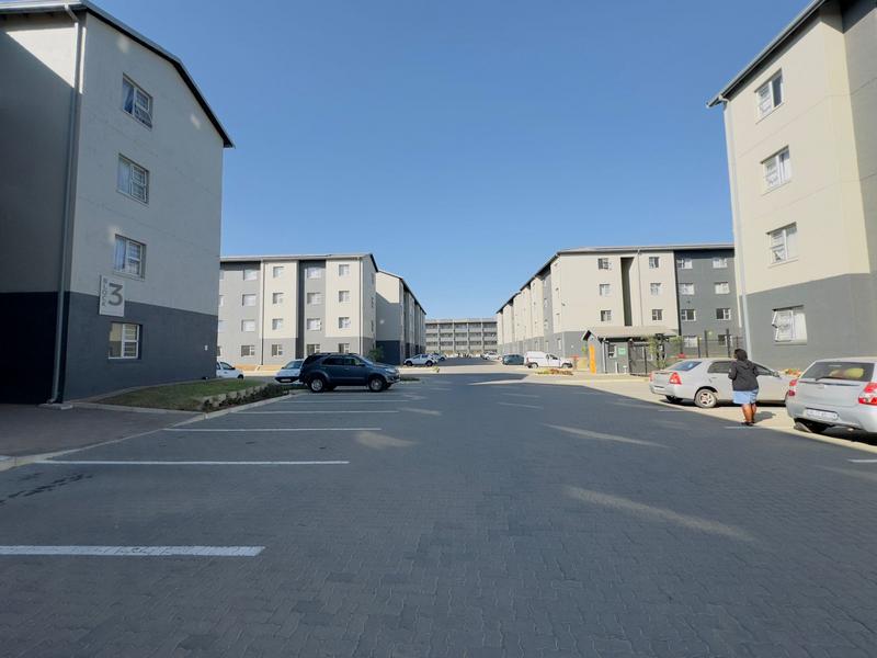 To Let 2 Bedroom Property for Rent in Kwamashu KwaZulu-Natal