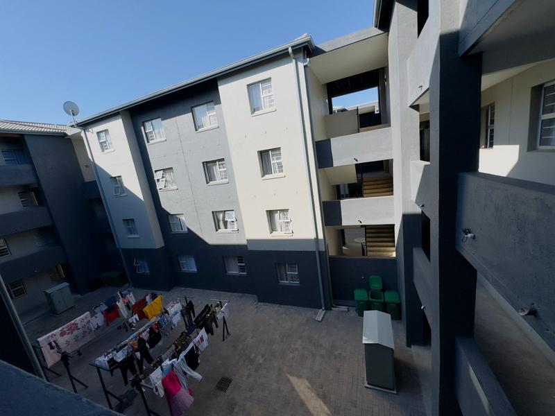 To Let 2 Bedroom Property for Rent in Kwamashu KwaZulu-Natal