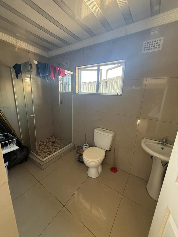 6 Bedroom Property for Sale in Ntuzuma KwaZulu-Natal