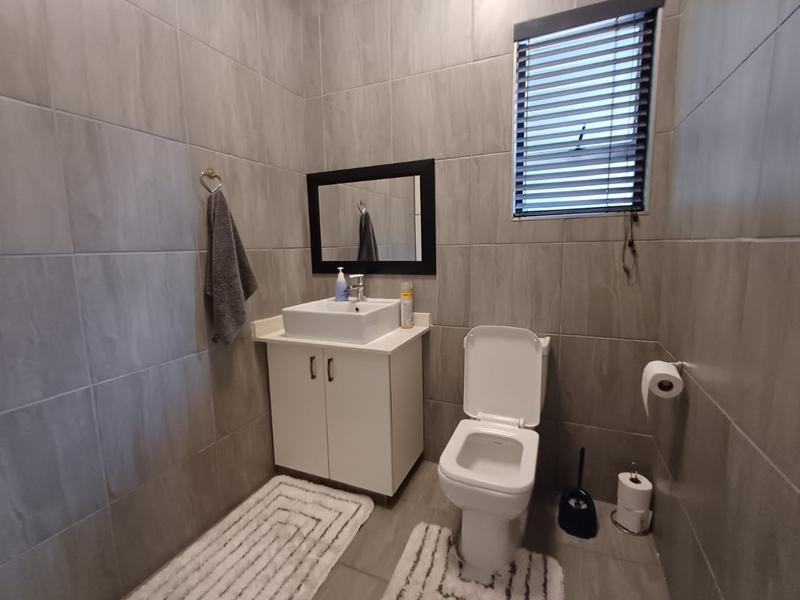 To Let 4 Bedroom Property for Rent in Durban North KwaZulu-Natal