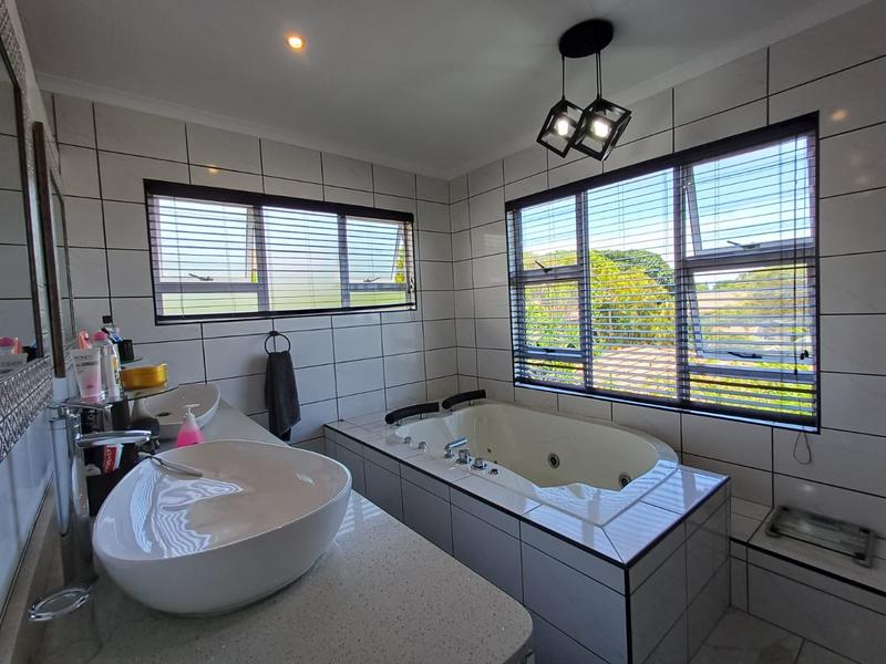 To Let 4 Bedroom Property for Rent in Durban North KwaZulu-Natal