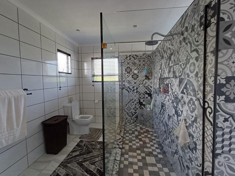 To Let 4 Bedroom Property for Rent in Durban North KwaZulu-Natal