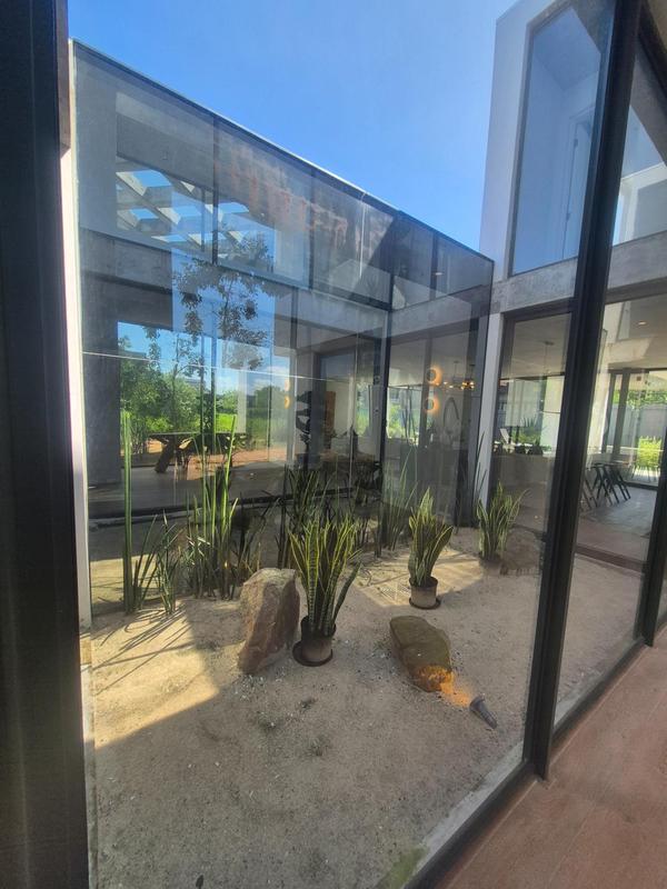 4 Bedroom Property for Sale in Umhlanga Rocks KwaZulu-Natal