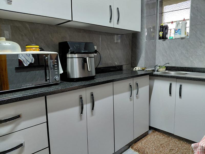 1 Bedroom Property for Sale in Durban Central KwaZulu-Natal