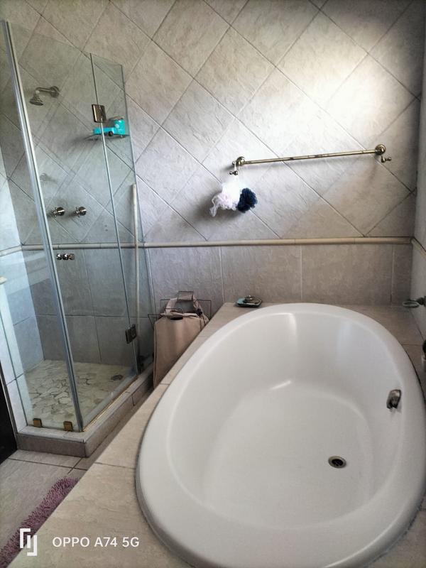 3 Bedroom Property for Sale in Meer En See KwaZulu-Natal