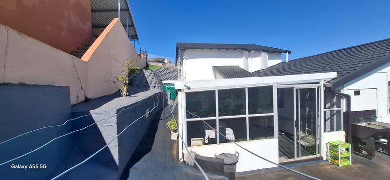 5 Bedroom Property for Sale in Southgate KwaZulu-Natal