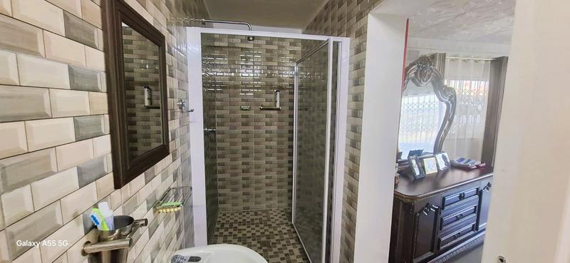 5 Bedroom Property for Sale in Southgate KwaZulu-Natal