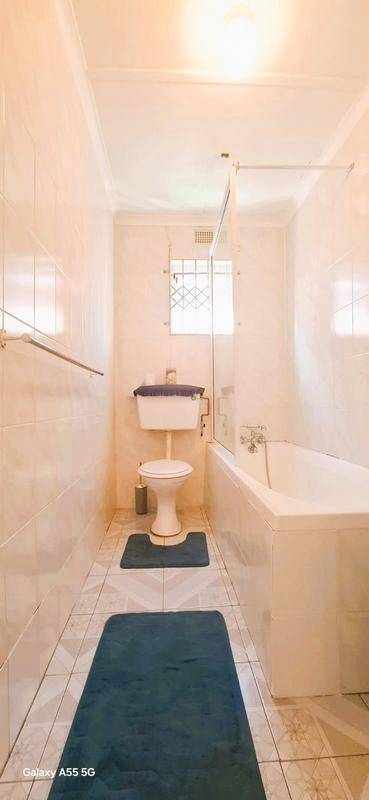 5 Bedroom Property for Sale in Southgate KwaZulu-Natal