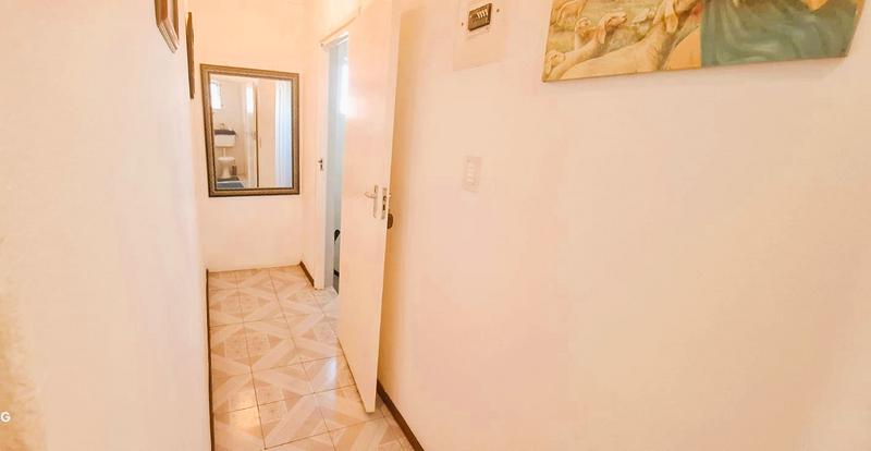 5 Bedroom Property for Sale in Southgate KwaZulu-Natal