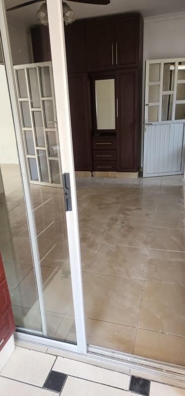 To Let 2 Bedroom Property for Rent in Durban North KwaZulu-Natal