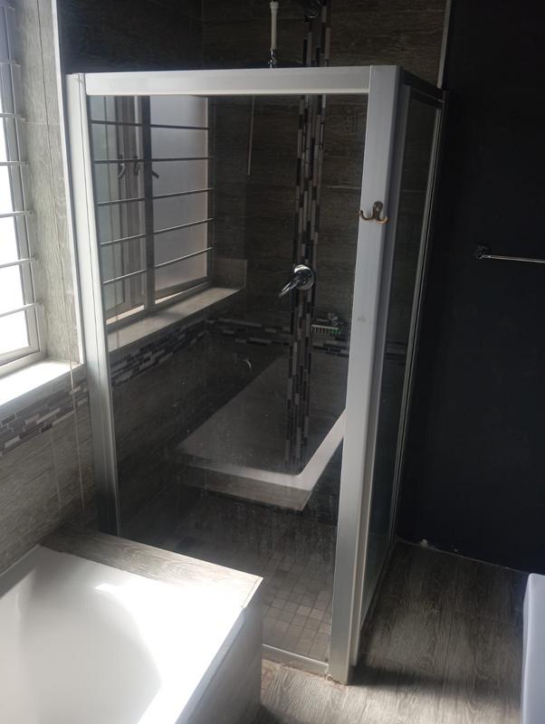 To Let 4 Bedroom Property for Rent in Durban North KwaZulu-Natal