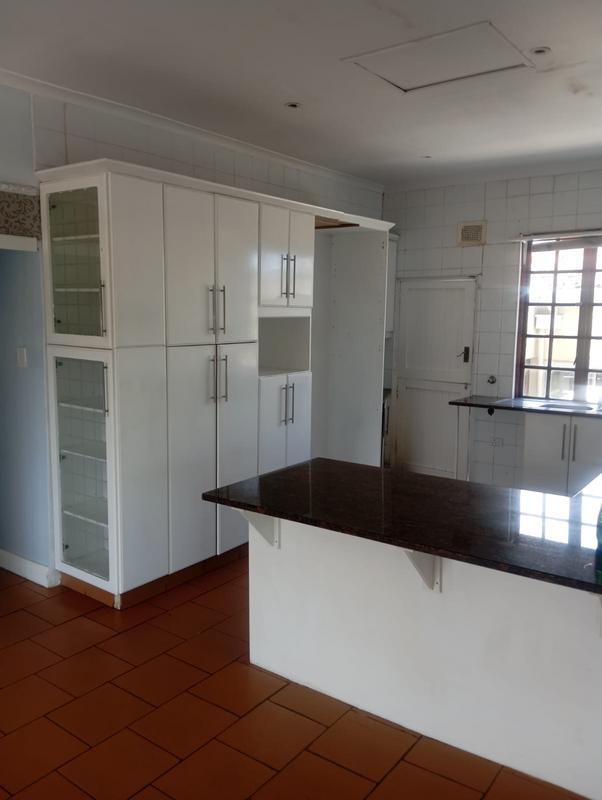 To Let 4 Bedroom Property for Rent in Durban North KwaZulu-Natal