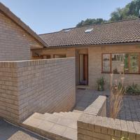 3 Bedroom Property for Sale in Sunningdale KwaZulu-Natal