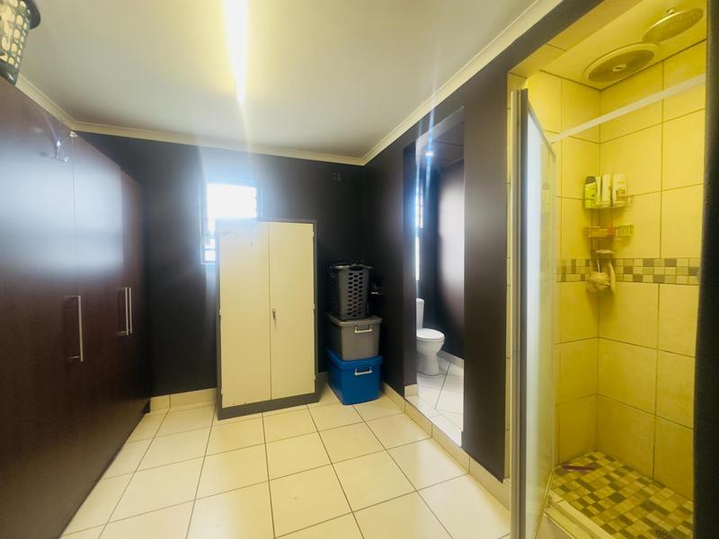 2 Bedroom Property for Sale in Montclair KwaZulu-Natal