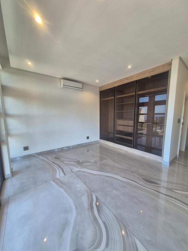 5 Bedroom Property for Sale in Izinga Ridge KwaZulu-Natal