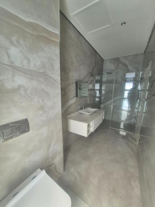 5 Bedroom Property for Sale in Izinga Ridge KwaZulu-Natal