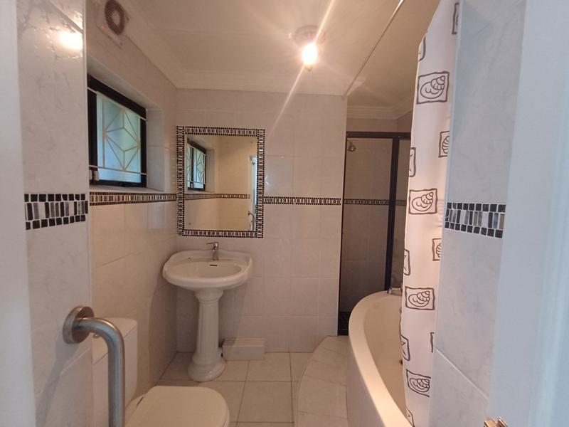 4 Bedroom Property for Sale in Parkgate KwaZulu-Natal