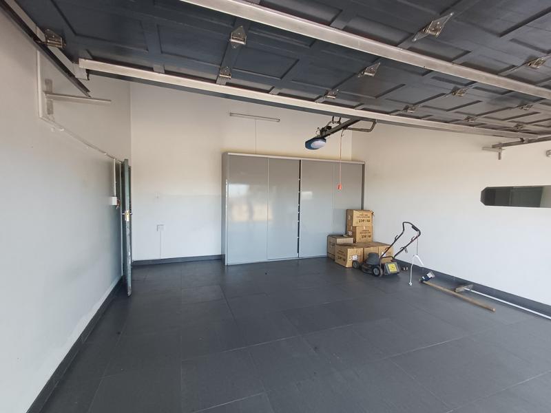 4 Bedroom Property for Sale in Parkgate KwaZulu-Natal